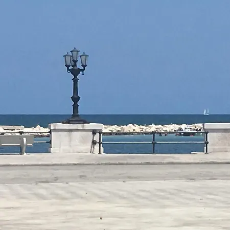 Mezzaluna *